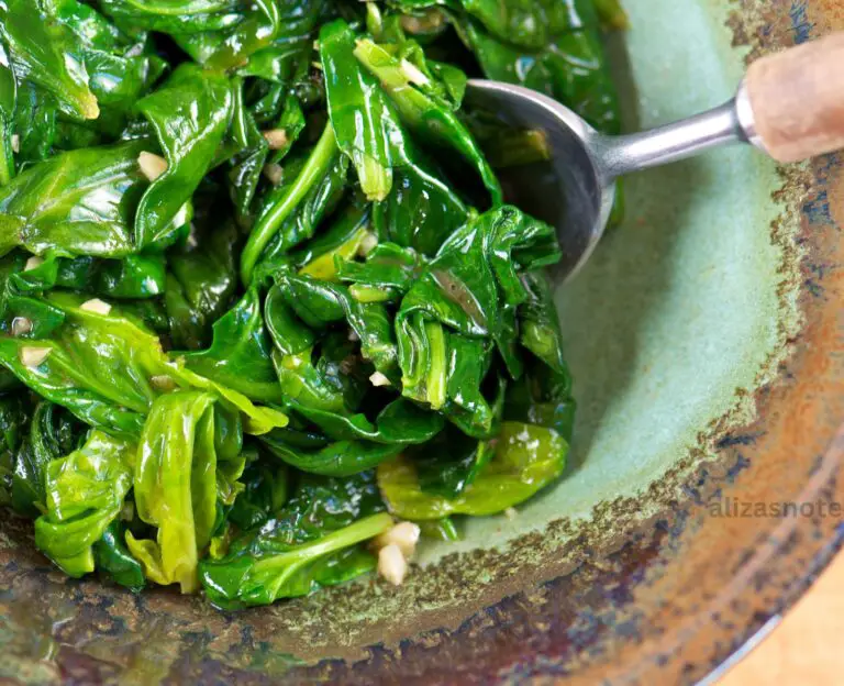 How to Cook Spinach With Butter